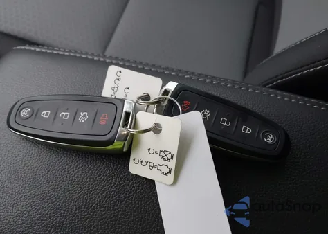 2019 Ford Escape Se from USA, damaged, VIN 1FMCU9GD5KUA28687